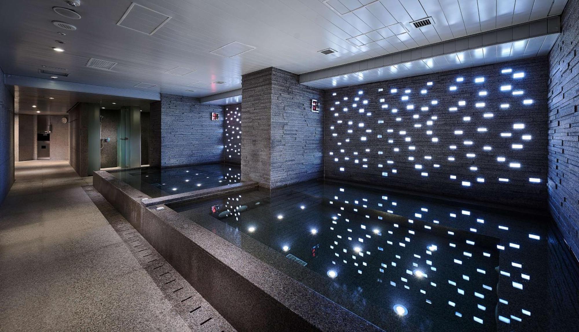 Grand Hyatt Taipei Hotel Kültér fotó A modern onsen in Tokyo